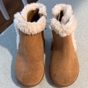 UGG Mallya Toddler Tan Boots with Cream Fur